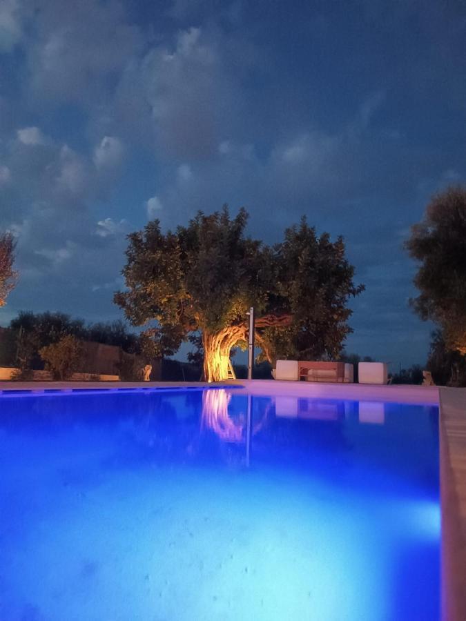 Il Vecchio Carrubo - Villa Con Piscina A Sfioro Macchia di Monte Esterno foto