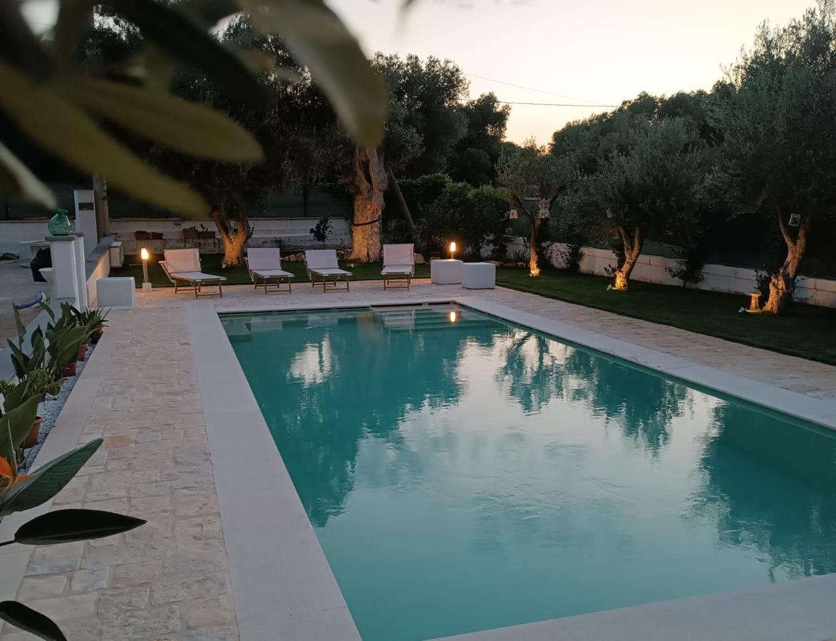 Il Vecchio Carrubo - Villa Con Piscina A Sfioro Macchia di Monte Esterno foto